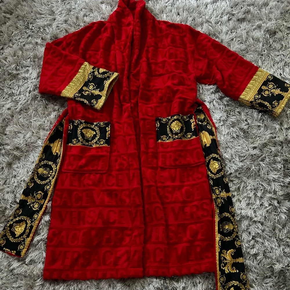 ✨Versace Robe✨ - Picture 3 of 6